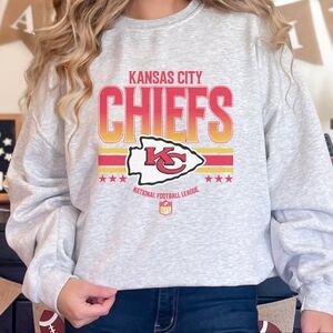Kansas City Chiefs Football Crewneck Sweatshirt NEW